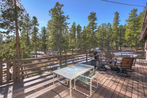 Dory Lakes Cabin - image 11