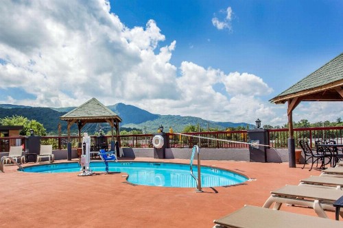 Quality Inn Black Mountain - image 12