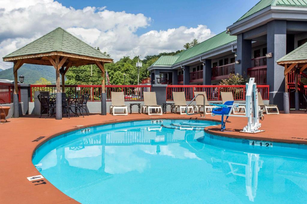 Quality Inn Black Mountain - image 3
