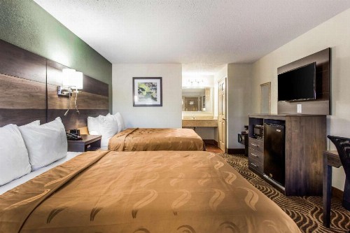 Quality Inn Black Mountain - image 37