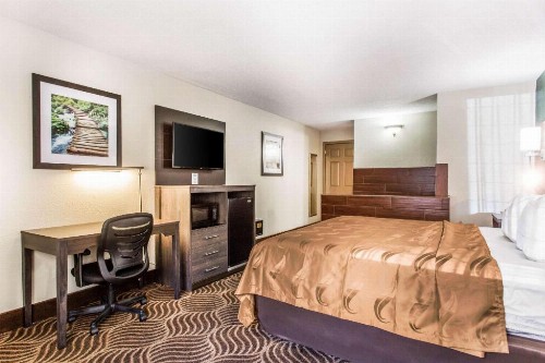 Quality Inn Black Mountain - image 45