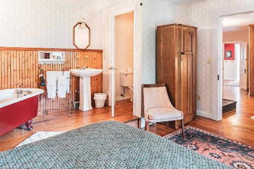 Black Mountain Inn - image 18