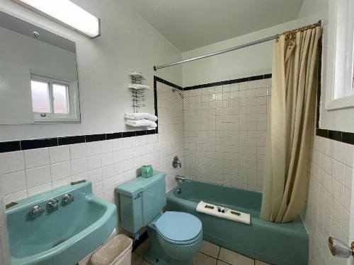 Acorn Motel - Black Mountain - image 26
