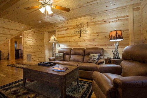 Blue Bear Cabin - image 9