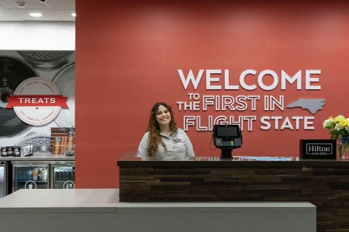 Hampton Inn Black Mountain - image 11