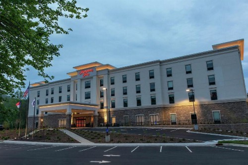Hampton Inn Black Mountain - image 16
