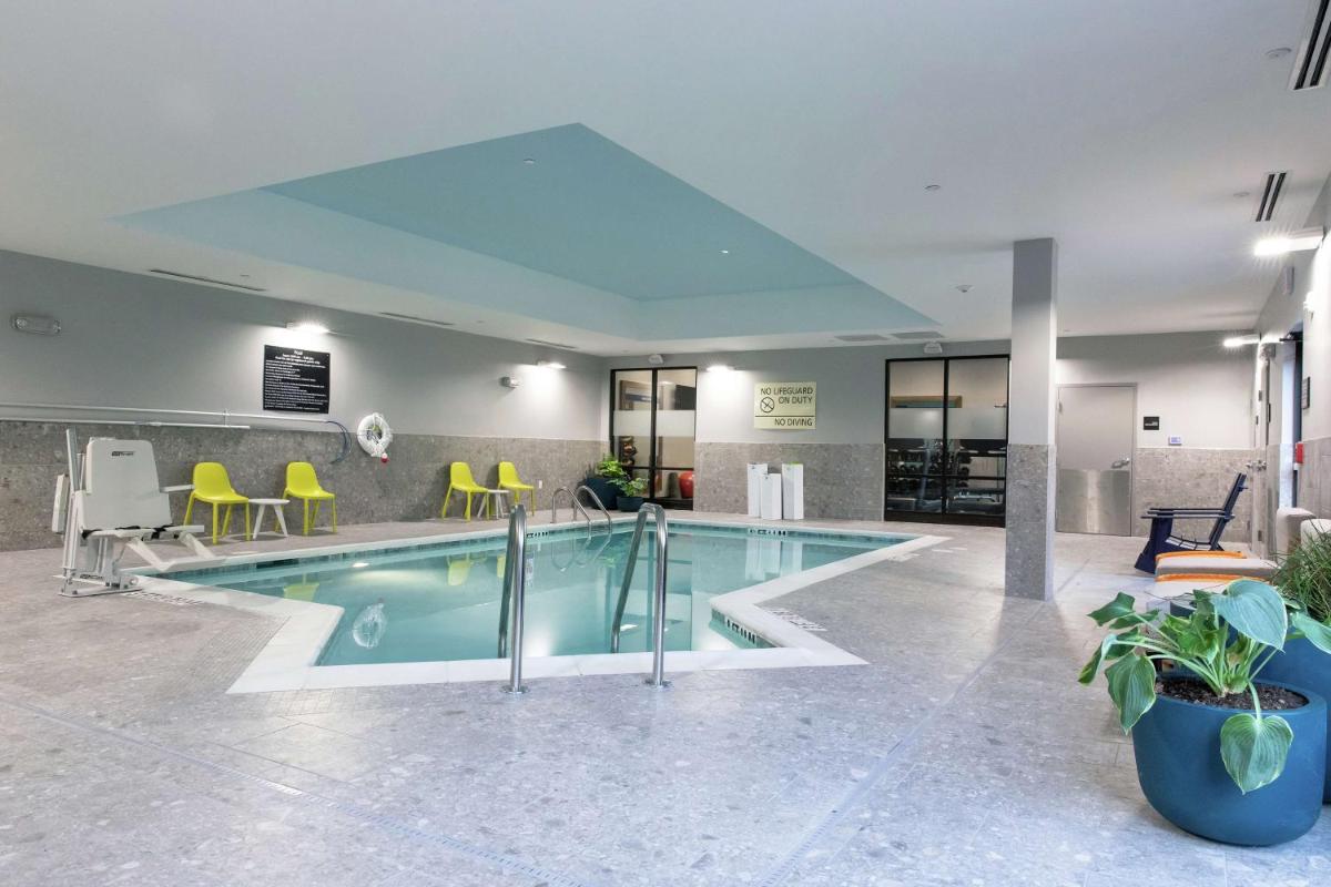 Hampton Inn Black Mountain - image 3