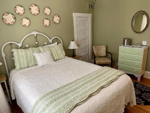 Red Rocker Inn - image 42