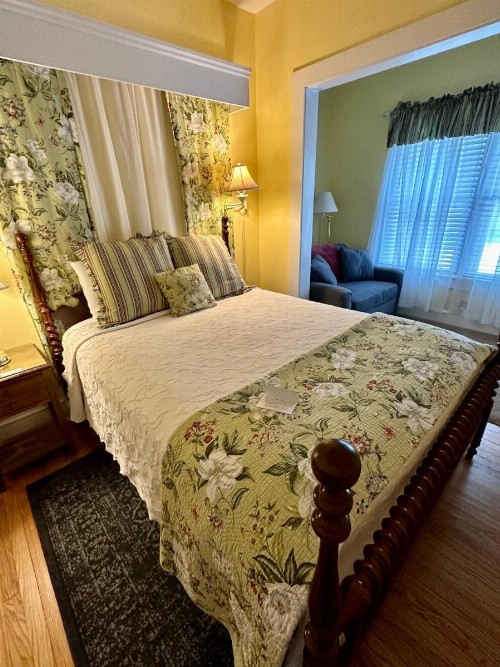 Red Rocker Inn - image 47