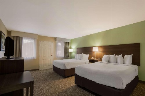 Best Western Milton Inn - image 18