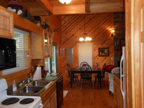 Azalea Cabin With Fireplace & Huge Back Porch - image 8