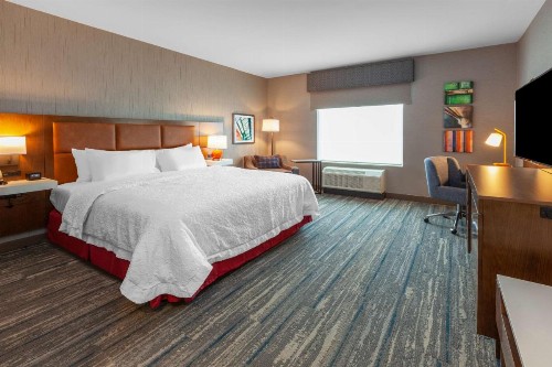 Hampton Inn & Suites Bloomfield Hills Detroit - image 2