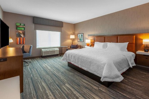 Hampton Inn & Suites Bloomfield Hills Detroit - image 29