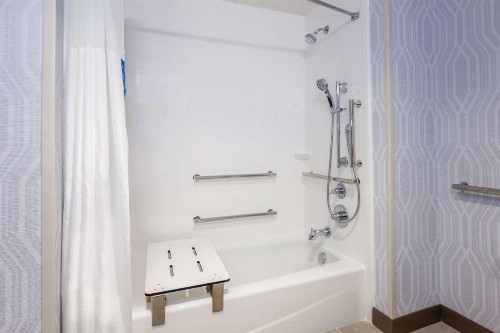 Hampton Inn & Suites Bloomfield Hills Detroit - image 33