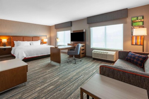 Hampton Inn & Suites Bloomfield Hills Detroit - image 7