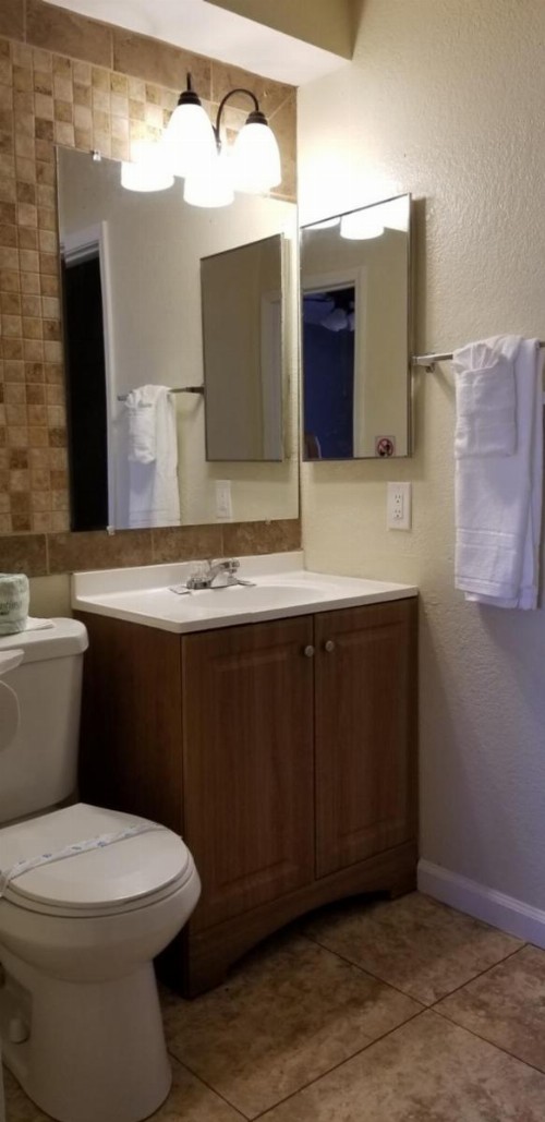 Sierra Crossing Motel - image 29