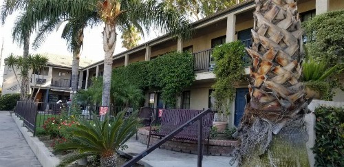 Sierra Crossing Motel - image 6