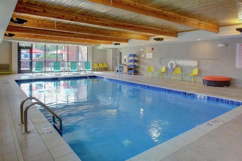 Home2 Suites by Hilton Bloomington - image 3