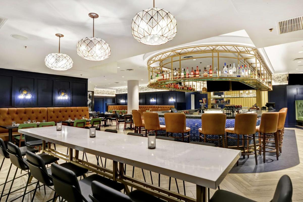 Embassy Suites Minneapolis - Airport - image 6