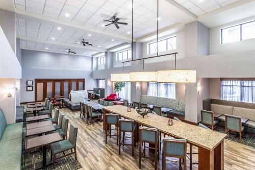 Hampton Inn & Suites Minneapolis St. Paul Airport - Mall of America - image 10