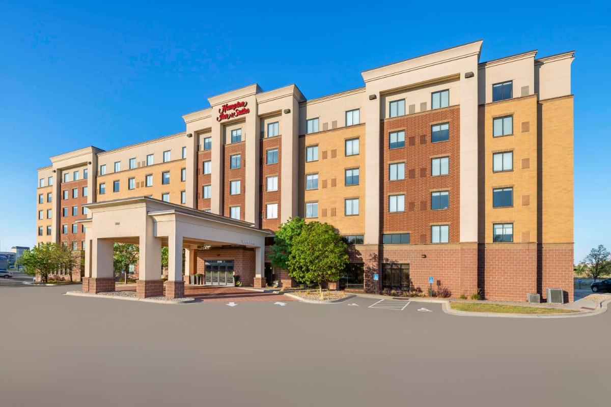 Hampton Inn & Suites Minneapolis St. Paul Airport - Mall of America - image 2