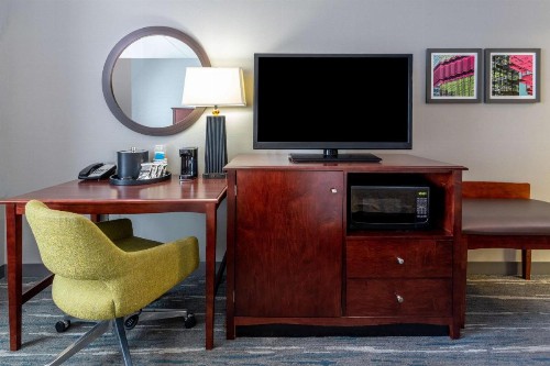 Hampton Inn & Suites Minneapolis St. Paul Airport - Mall of America - image 21