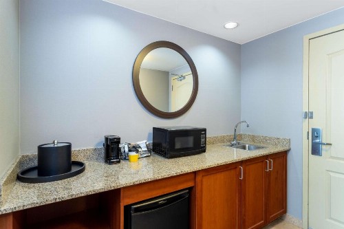 Hampton Inn & Suites Minneapolis St. Paul Airport - Mall of America - image 26