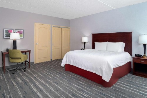 Hampton Inn & Suites Minneapolis St. Paul Airport - Mall of America - image 29