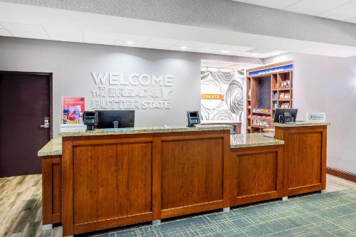 Hampton Inn & Suites Minneapolis St. Paul Airport - Mall of America - image 3