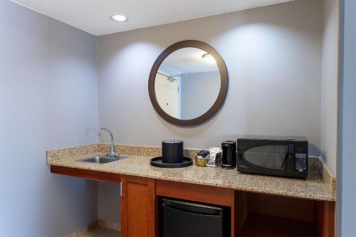 Hampton Inn & Suites Minneapolis St. Paul Airport - Mall of America - image 32