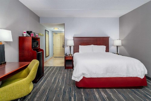 Hampton Inn & Suites Minneapolis St. Paul Airport - Mall of America - image 33