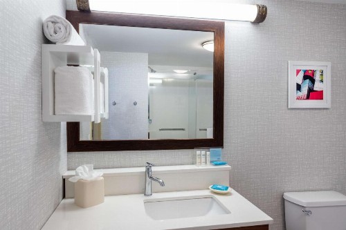 Hampton Inn & Suites Minneapolis St. Paul Airport - Mall of America - image 34