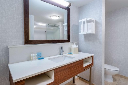 Hampton Inn & Suites Minneapolis St. Paul Airport - Mall of America - image 37