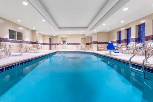 Hampton Inn & Suites Minneapolis St. Paul Airport - Mall of America - image 4