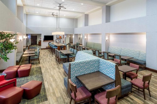Hampton Inn & Suites Minneapolis St. Paul Airport - Mall of America - image 9