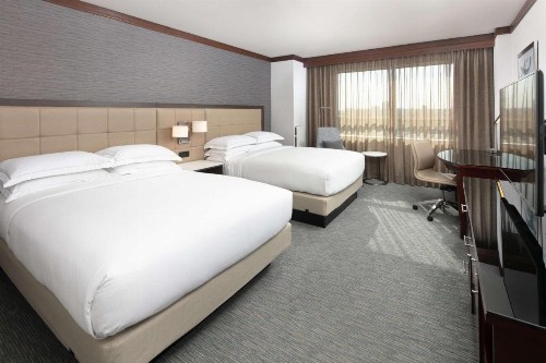 Hilton Minneapolis Bloomington - image 26