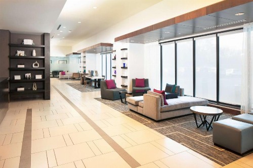 Hilton Minneapolis Bloomington - image 4