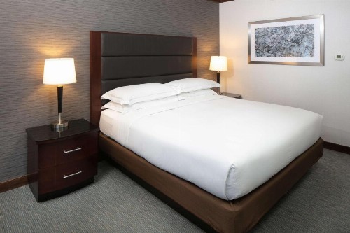 Hilton Minneapolis Bloomington - image 43