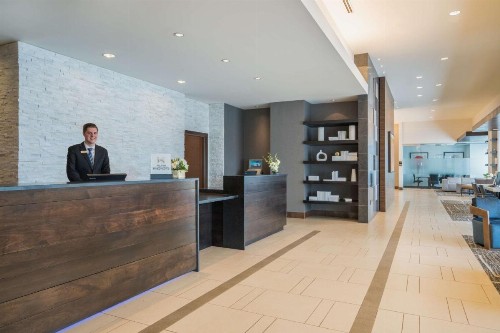 Hilton Minneapolis Bloomington - image 6