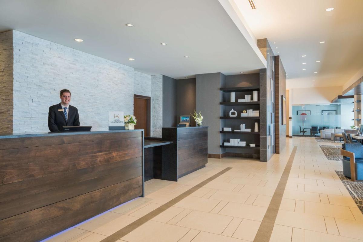 Hilton Minneapolis Bloomington - image 6