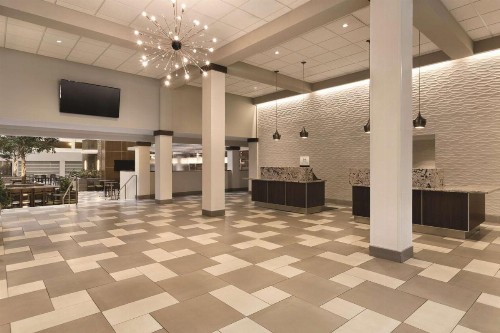 Embassy Suites by Hilton Bloomington/Minneapolis - image 11