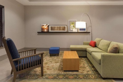Country Inn & Suites by Radisson Bloomington at Mall of America MN - image 3