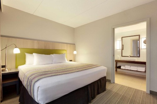 Country Inn & Suites by Radisson Bloomington at Mall of America MN - image 37