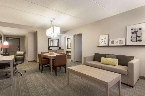 Country Inn & Suites by Radisson Bloomington at Mall of America MN - image 8