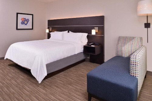 Holiday Inn Express & Suites - Mall of America - MSP Airport an IHG Hotel - image 48