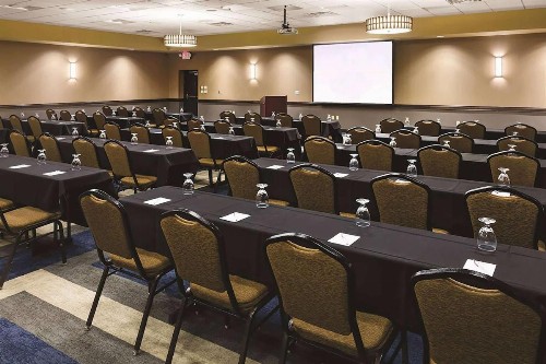 Best Western Plus Bloomington Hotel - image 31