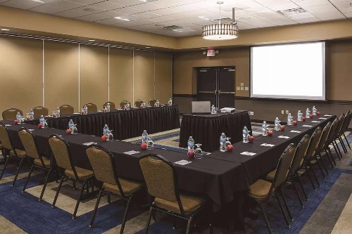Best Western Plus Bloomington Hotel - image 34
