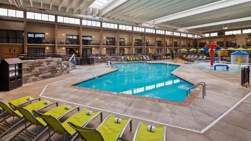 Best Western Plus Bloomington Hotel - image 38