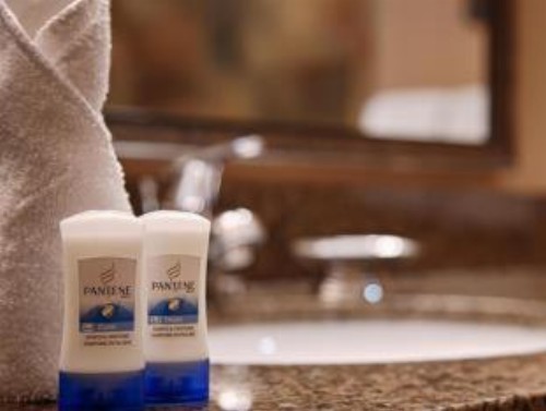 Best Western Plus Bloomington Hotel - image 40