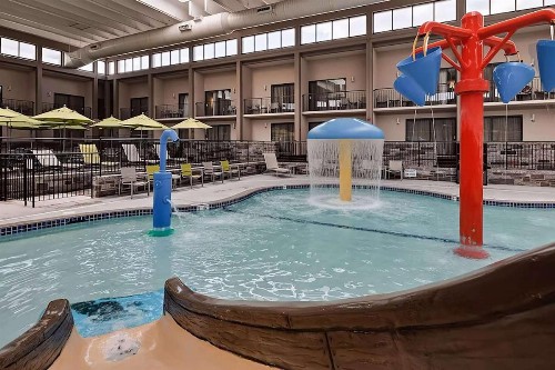 Best Western Plus Bloomington Hotel - image 8